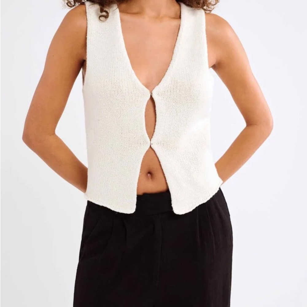 Rumors Rumored Cream Knit Vest